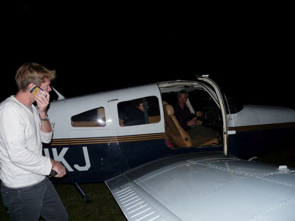 Avion arrivé de nuit à Argentan depuis Chartres